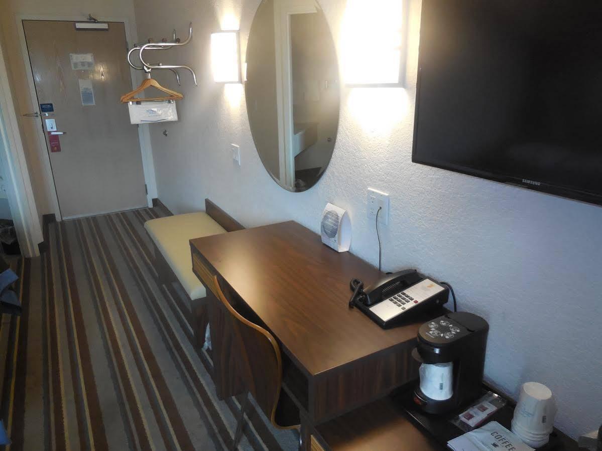 Super 8 By Wyndham Sault Ste. Marie Hotell Eksteriør bilde